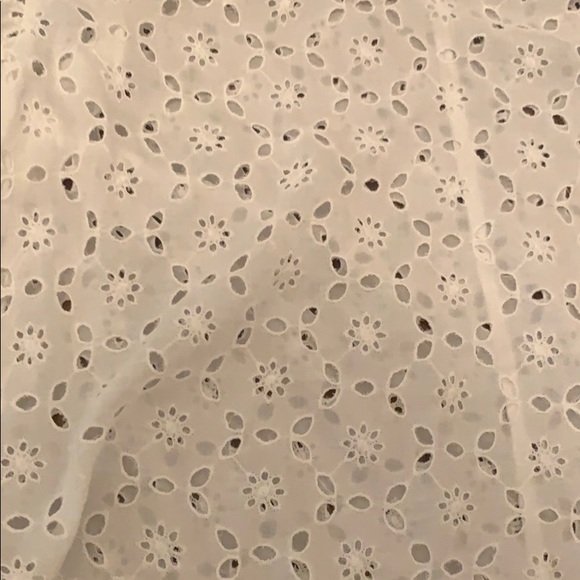 White blouse - Picture 3 of 4